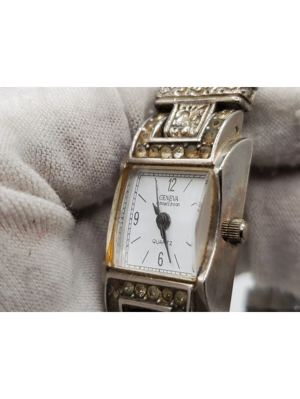 Geneva Limited Edition Watch Women 16mm Silver Tone White Dial New Battery